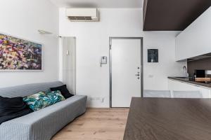 A kitchen or kitchenette at Amazing flat in Duomo by Easylife