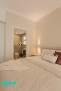 Postel nebo postele na pokoji v ubytování Central & Modern, Pool View, Close to beach, 2Br,2Bt