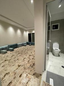 Kamar mandi di فيلا اورنيلا