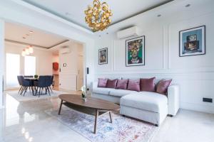 Posedenie v ubytovaní Corvinus Smart Apartment with Beautiful View