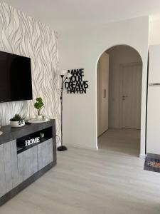 Телевизор и/или развлекательный центр в Dream house... Cerveteri!