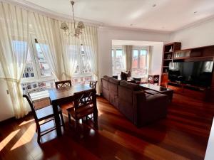 Dining area sa apartment