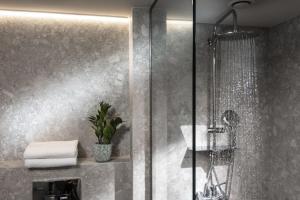 Vannituba majutusasutuses Jacuzzi suite Piazza dei Leoni