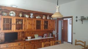 A kitchen or kitchenette at Relax al mare