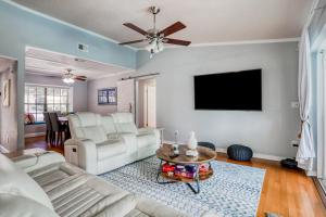 Gallery image of SeaFoam Happy Homes in Palm Harbor