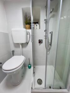 A bathroom at DUOMO - Loft a due passi da tutto con vista