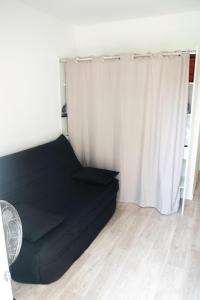 Fotografia z galérie ubytovania T3 bord de Seine,proche centre ville,parking privé v destinácii Mantes-la-Jolie