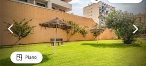 Vonkajšia záhrada v ubytovaní Apartamento CANDELA