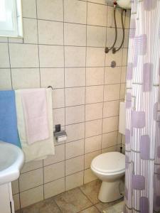 Koupelna v ubytování Apartments by the sea Starigrad, Paklenica - 6623