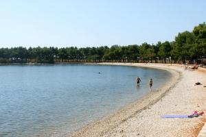 Fotografie z fotogalerie ubytování Apartments with a parking space Novigrad - 6936 v destinaci Novigrad – Istrie