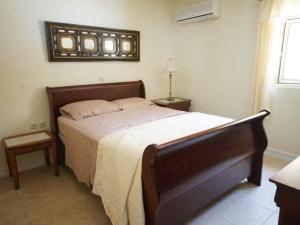 Posteľ alebo postele v izbe v ubytovaní Holiday house for 10 persons, with swimming pool