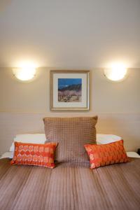 Katil atau katil-katil dalam bilik di Kings Of Riccarton Motel- Close to Railway Station and Airport with Shuttle service