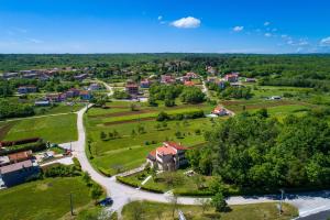 Fotografie z fotogalerie ubytování Family friendly apartments with a swimming pool Manjadvorci, Marcana - 2209 v destinaci Barban