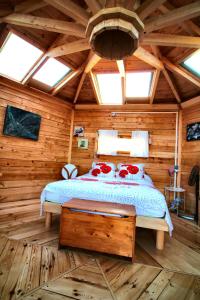 Кровать или кровати в номере Eco Yourte
