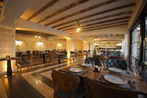 מסעדה או מקום אחר לאכול בו ב-Raymar Hotels Muğla