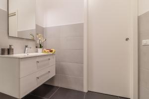 Kúpeľňa v ubytovaní Grey House in the heart of @Treviso + 21 fotografií