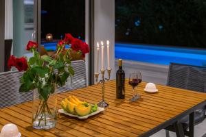 Bazén v ubytovaní Luxury Villa Cippico XXII with Pool alebo v jeho blízkosti