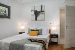 Posteľ alebo postele v izbe v ubytovaní Luxury Villa Cippico XXII with Pool