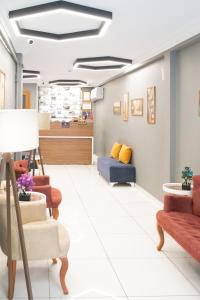 A seating area at Tavra hotel