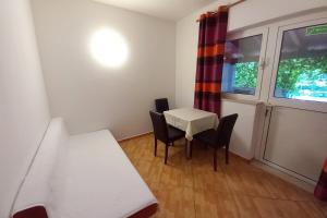 Fotografia z galérie ubytovania Family friendly apartments with a swimming pool Mlini, Dubrovnik - 8579 v Mlini