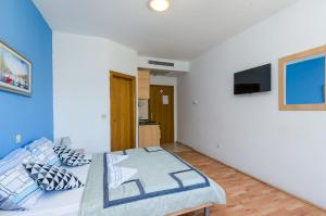 Fotografia z galérie ubytovania Family friendly apartments with a swimming pool Mlini, Dubrovnik - 8579 v Mlini