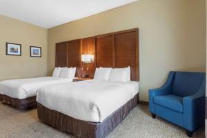 Postel nebo postele na pokoji v ubytování Best Western Texas City