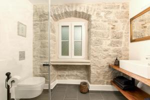 Kúpeľňa v ubytovaní Istria Time - Villa Nyma - Heated Pool + 25 fotografií