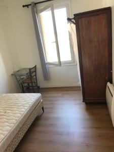 Fotografia z galérie ubytovania Grande maison de ville avec jardin T7 perpignan v destinácii Perpignan