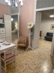 A kitchen or kitchenette at A casa di Nonna Mela