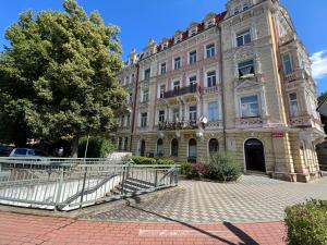 Zdjęcie z galerii obiektu Apartment Alice Center w Karlowych Warach