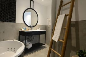 ADVA Boutique מלון אדווה的一间浴室