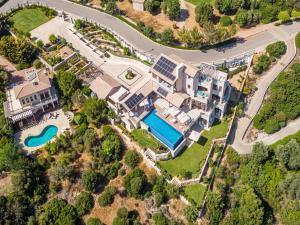 Villa Elea, New Deluxe Golf Villa at Aphrodite Hills - 6 Bedrooms, 7 Bathrooms с высоты птичьего полета