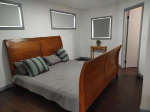 Lova arba lovos apgyvendinimo įstaigoje New house with comfortable king beds