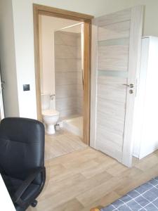 Łazienka w obiekcie White Room Wrocław przy Wyspie Opatowickiej