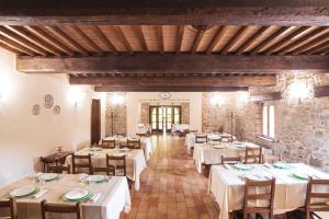 ห้องอาหารหรือที่รับประทานอาหารของ Agriturismo Torre Burchio