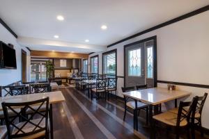 Posezení v ubytování Days Inn by Wyndham Vernon