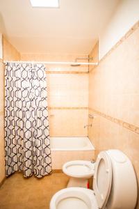 Kylpyhuone majoituspaikassa Oreades