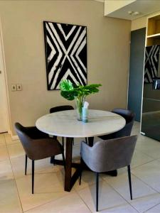 Fotografie z fotogalerie ubytování The Menlyn Main Residents Trilogy v destinaci Pretoria