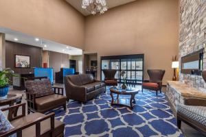 a lobby with couches and chairs at Best Western Plus Big Lake Inn in Big Lake