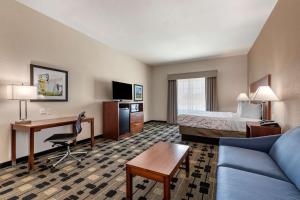 TV a/nebo společenská místnost v ubytování Best Western Plus Big Lake Inn