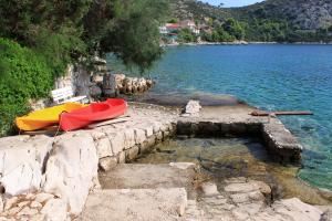 Fotografia z galérie ubytovania Apartments by the sea Skrivena Luka, Lastovo - 8352 v destinácii Lastovo