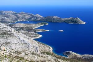 Fotografia z galérie ubytovania Apartments by the sea Skrivena Luka, Lastovo - 8352 v destinácii Lastovo