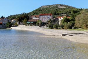Fotografie z fotogalerie ubytování Apartments by the sea Slano, Dubrovnik - 9013 v destinaci Slano