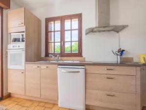 Zdjęcie z galerii obiektu Inviting holiday home in Miremont with garden w mieście Miremont