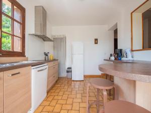 Zdjęcie z galerii obiektu Inviting holiday home in Miremont with garden w mieście Miremont