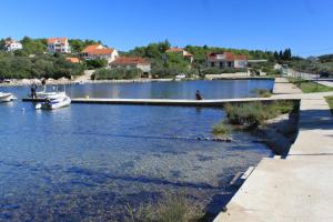 Fotografia z galérie ubytovania Apartments by the sea Lumbarda, Korcula - 9302 v destinácii Lumbarda