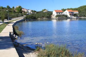 Fotografia z galérie ubytovania Apartments by the sea Lumbarda, Korcula - 9302 v destinácii Lumbarda