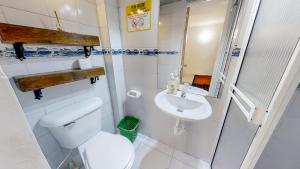 Ένα μπάνιο στο Casa Los Naranjos Hostal