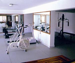 Posilňovňa alebo fitness centrum v ubytovaní Hotel Chbat