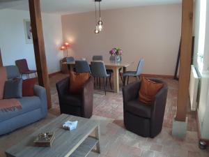 Posedenie v ubytovaní Gîte cosy près d'Orléans avec jardin, parking, et équipements complets - FR-1-590-252